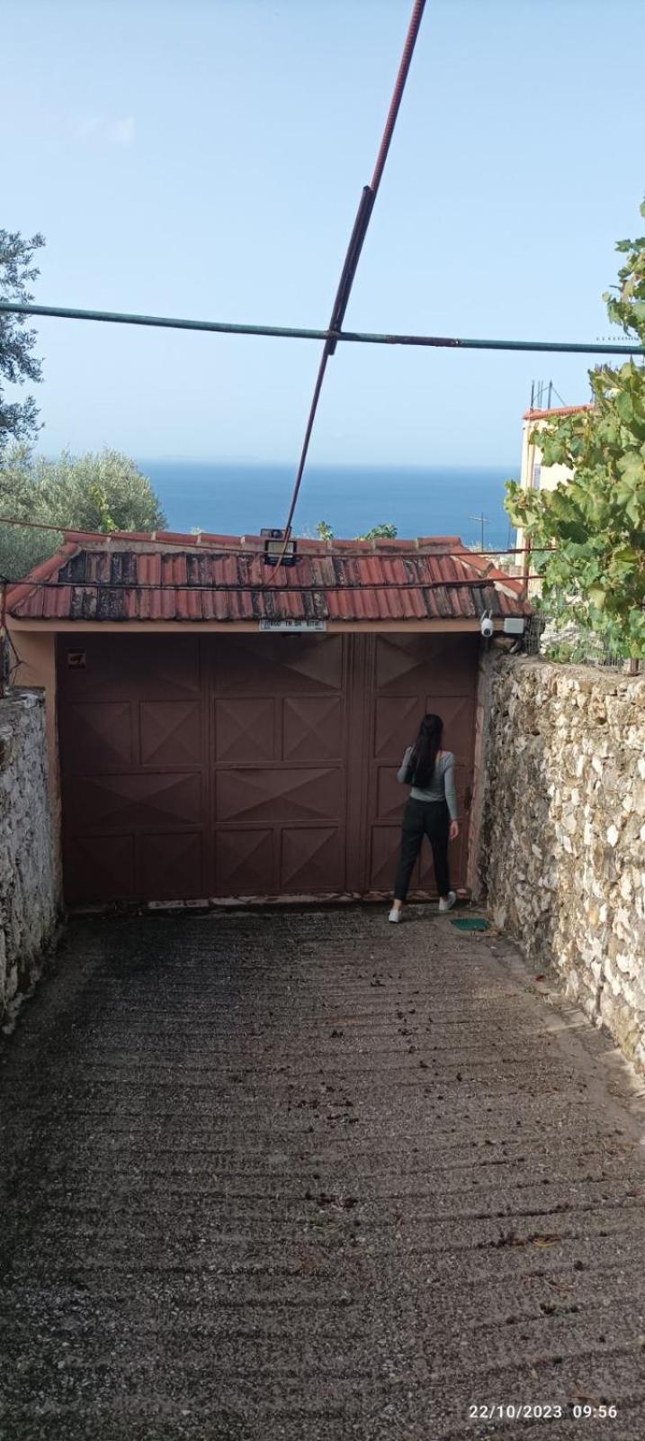 Villa Family Bitri Piqeras Buitenkant foto